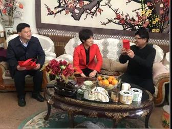 敦煌種業(yè)領(lǐng)導(dǎo)看望慰問公司老干部、老黨員及困難黨員職工