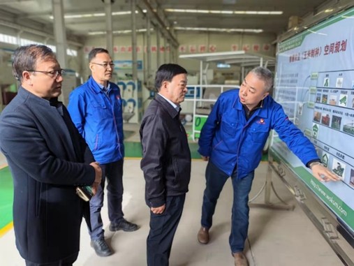 敦煌種業(yè)黨委書記、董事長劉興斌等到奧凱種機、慶和農(nóng)業(yè)公司洽談交流